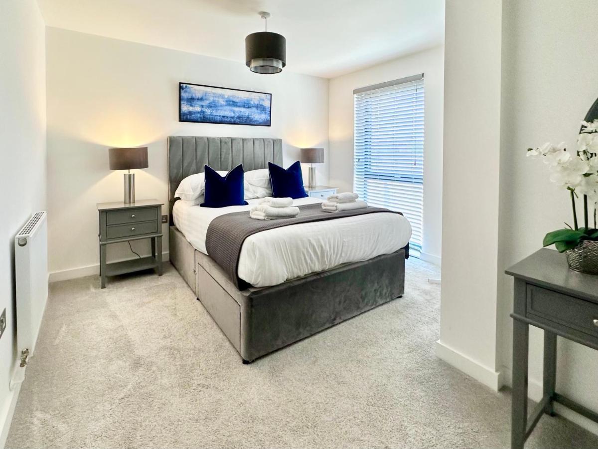 Icona Luxury Apartment With Minster Views & Allocated Parking York Bagian luar foto