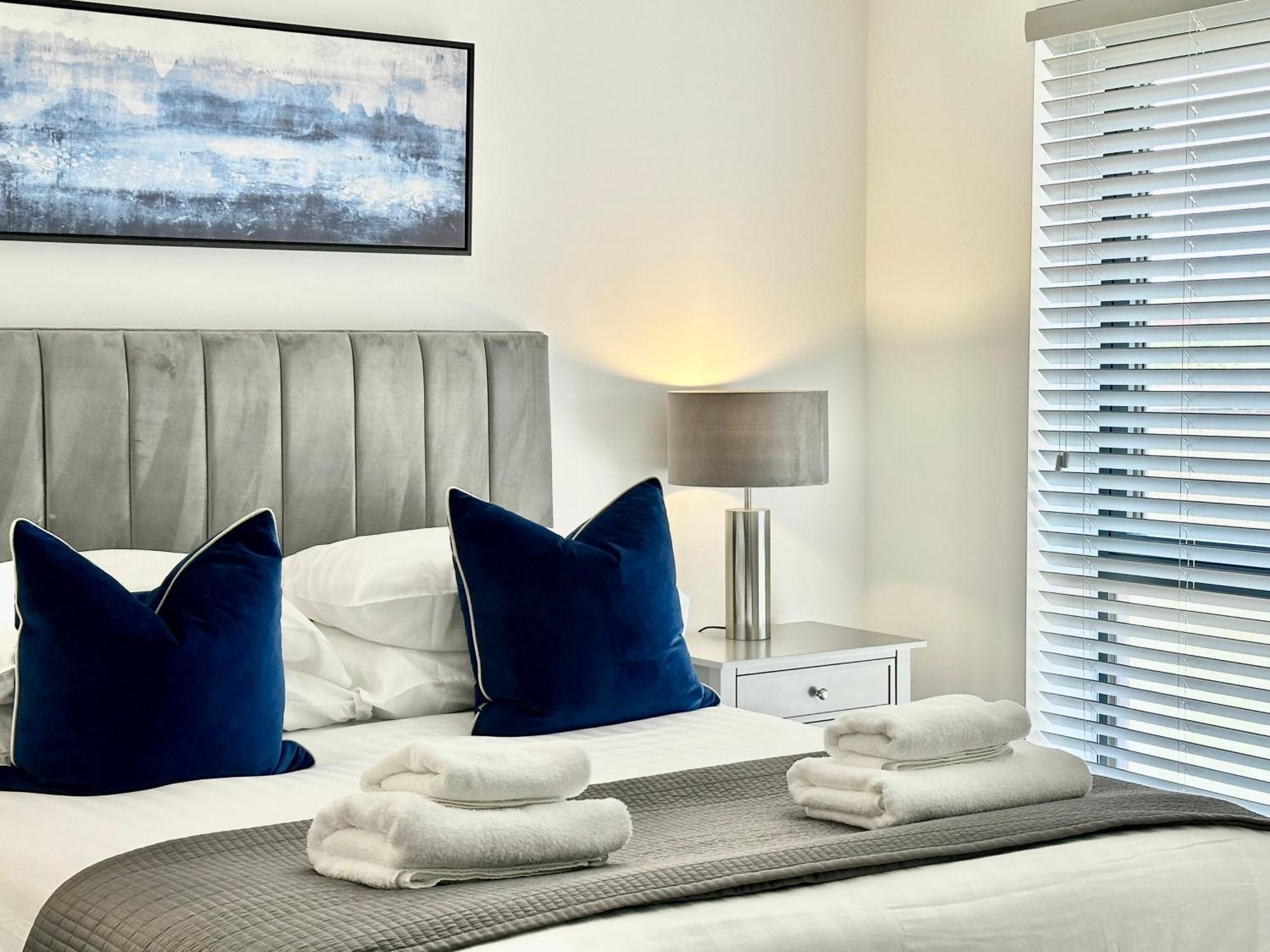 Icona Luxury Apartment With Minster Views & Allocated Parking York Bagian luar foto