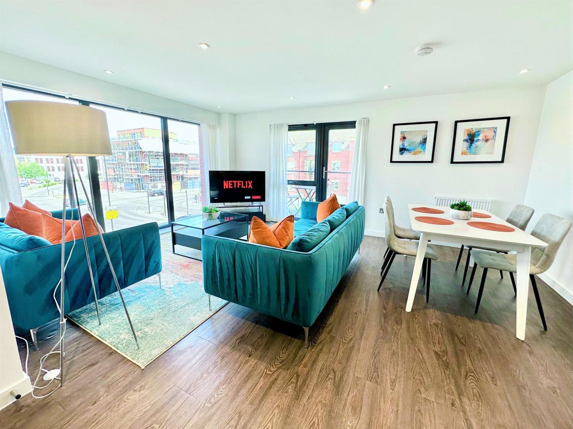 Icona Luxury Apartment With Minster Views & Allocated Parking York Bagian luar foto