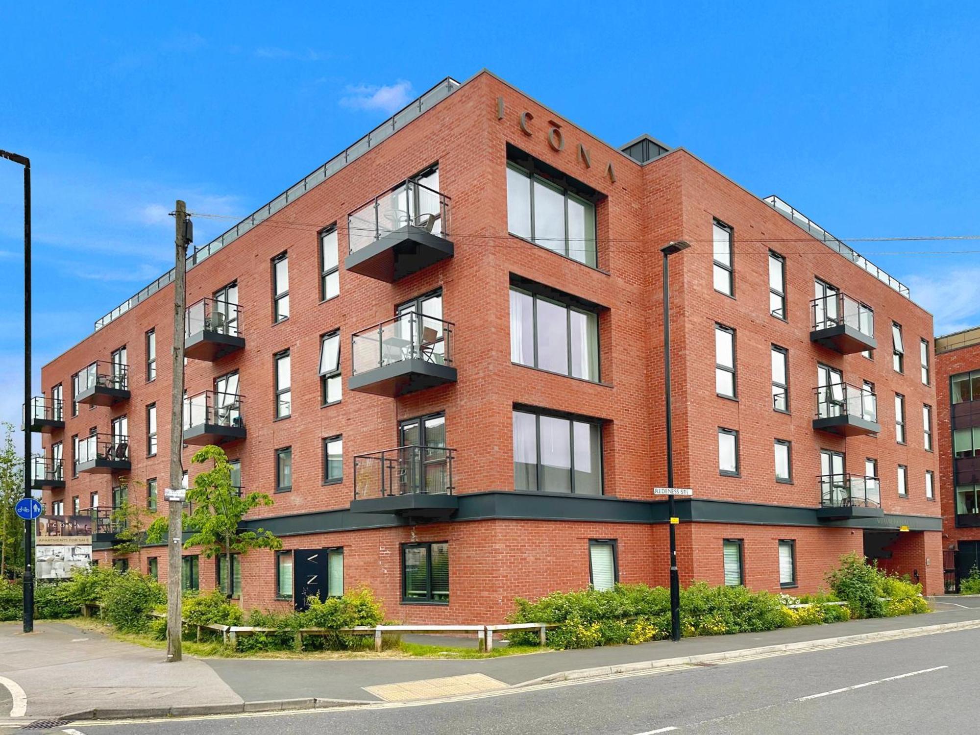 Icona Luxury Apartment With Minster Views & Allocated Parking York Bagian luar foto